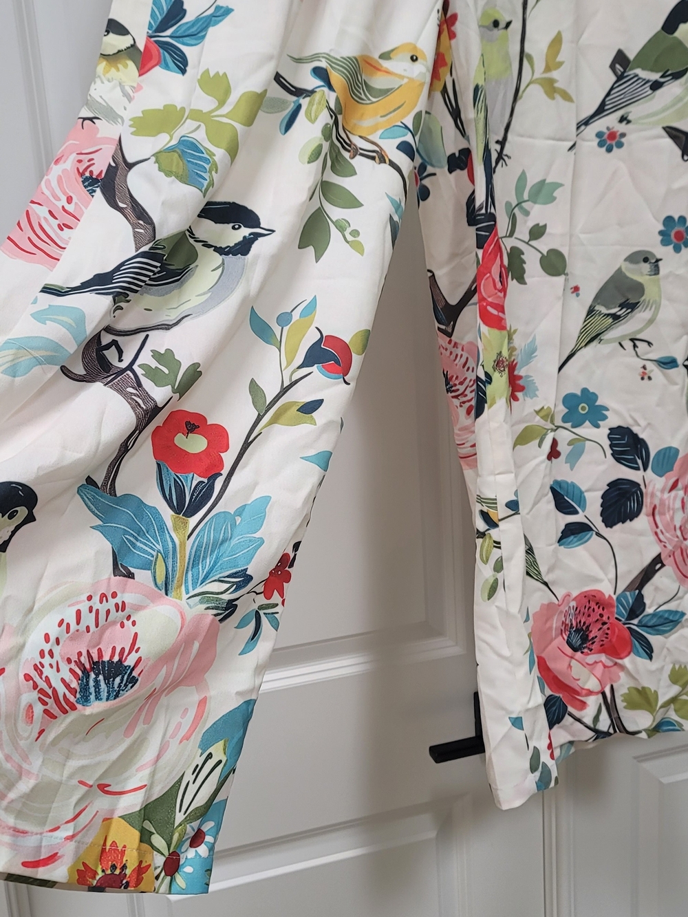 Wide-Leg Pants in Cream Floral Bird Print -